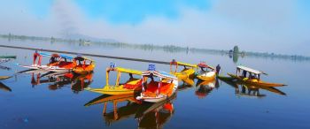 Srinagar Houseboat Tour
