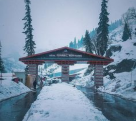 Manali Snow Trekking